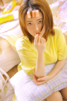 第一章厨房春潮他含她的乳
